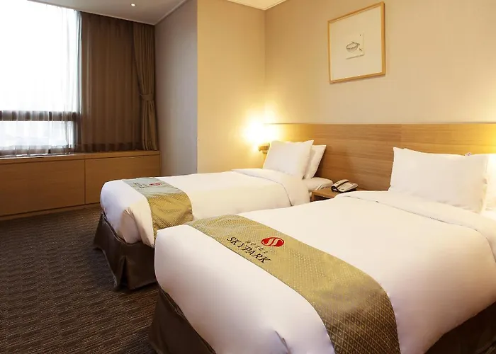Skypark Myeongdong Hotel 4*