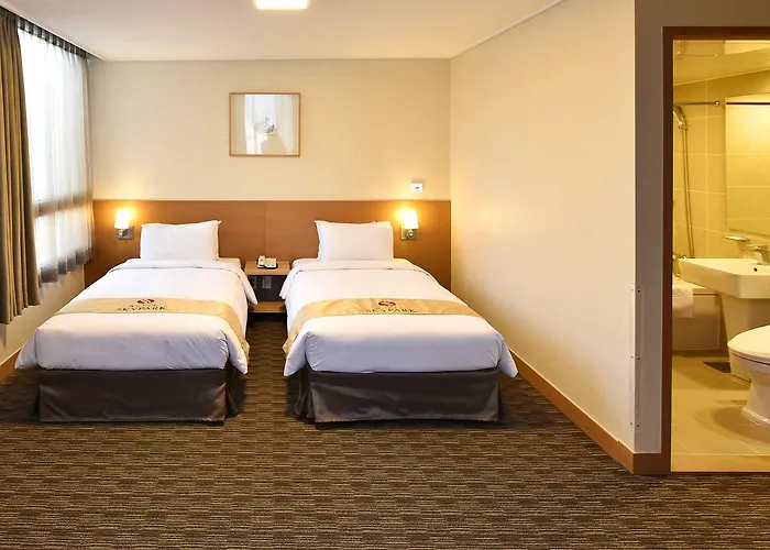 Skypark Myeongdong 4*