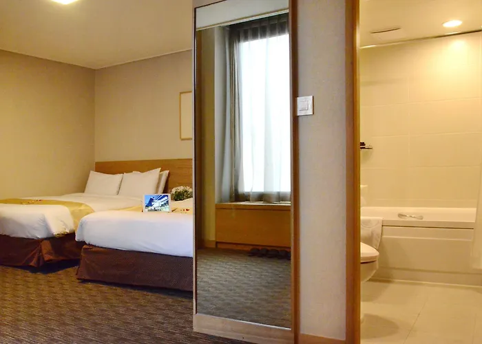 Skypark Myeongdong 4*